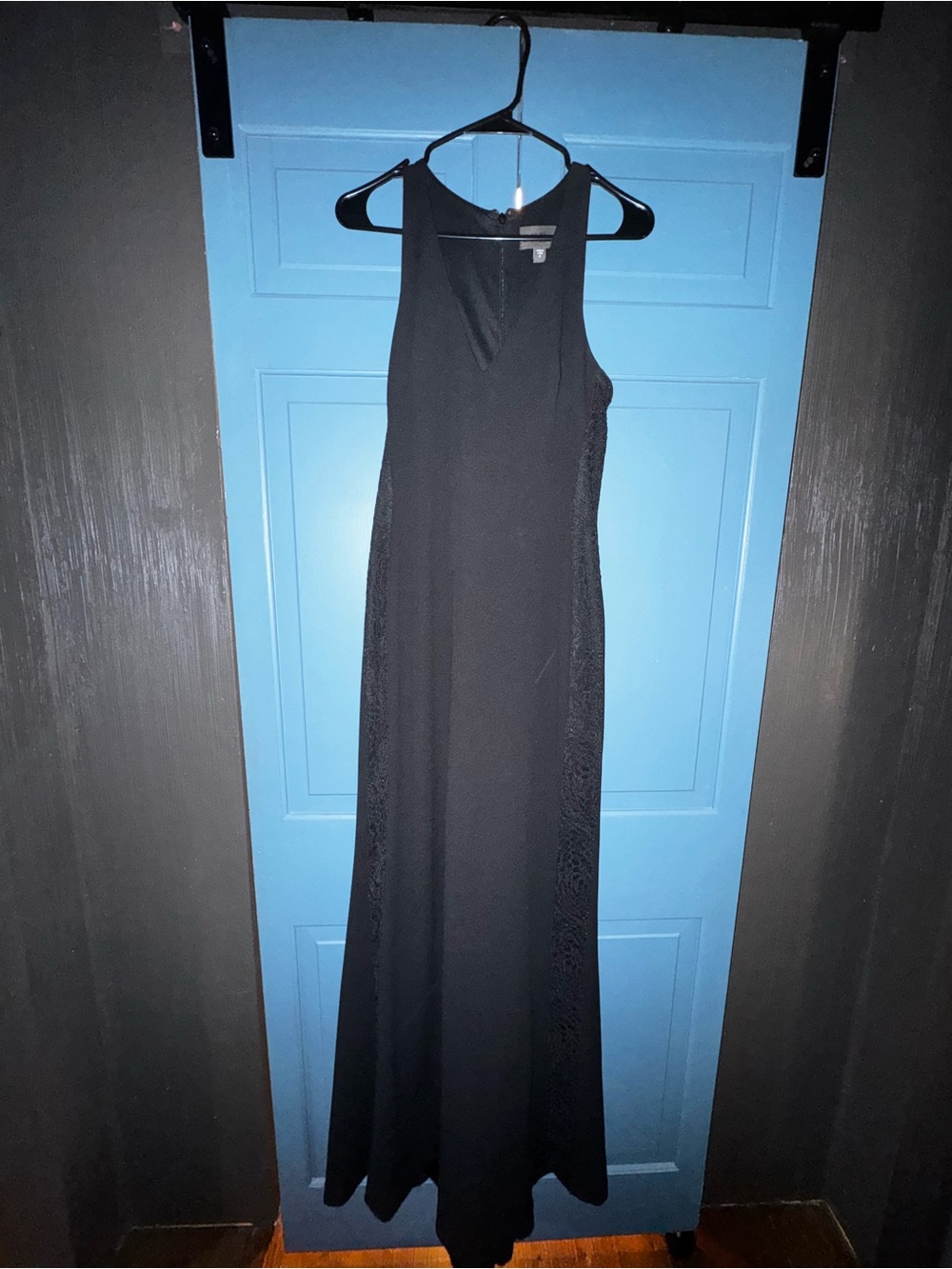 Vera Wang Black Sleeveless Maxi Gown
